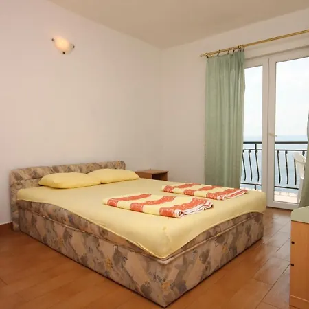 Apartamento With Parking Space Zivogosce - Porat, Makarska - 6700 *
